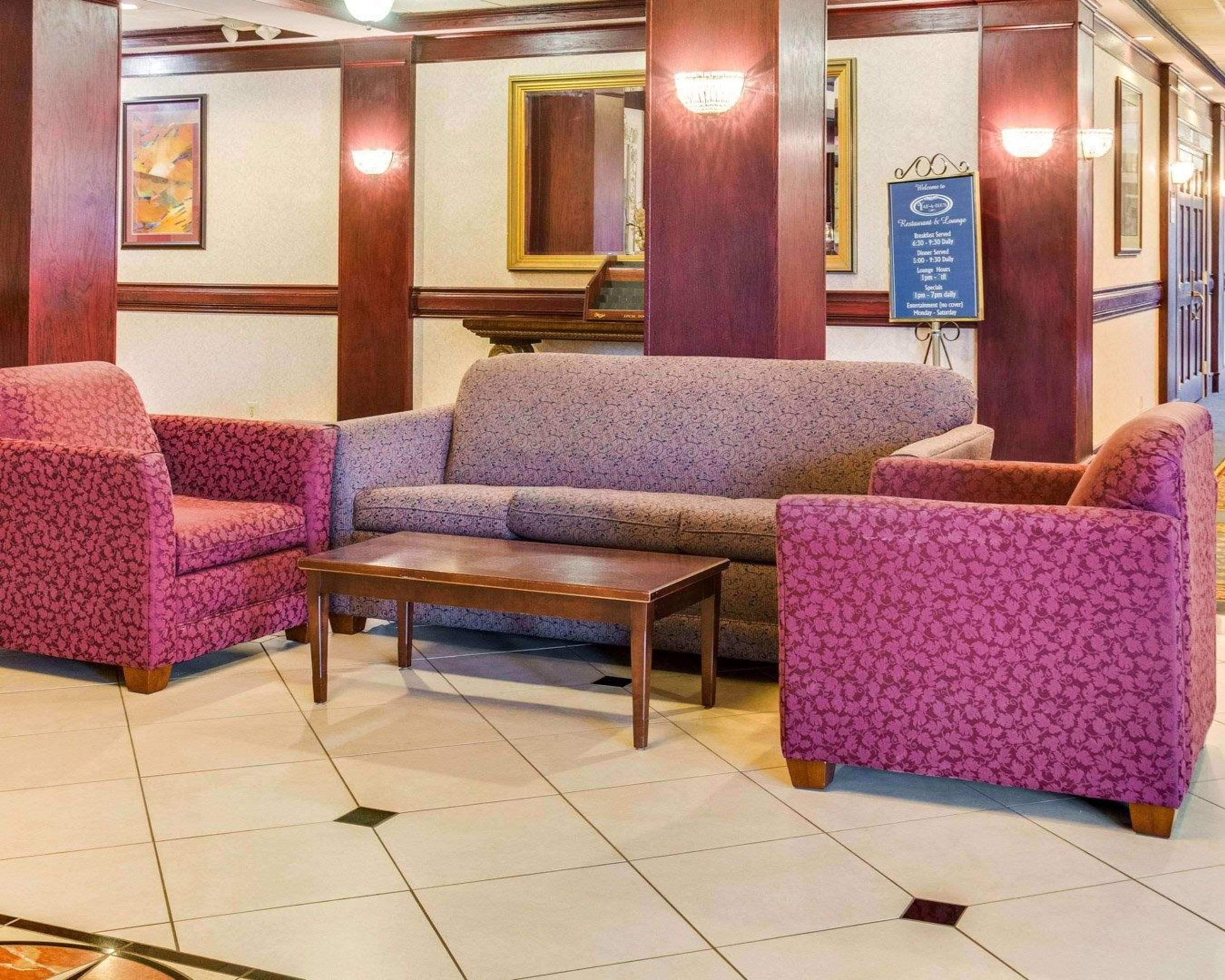 Clarion Inn Fredericksburg Ngoại thất bức ảnh